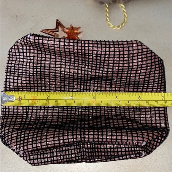 Mac glitter/velvet like makeup bag used - Picture 6 of 8